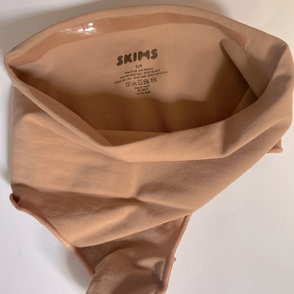 (B10) NEW SKIMS core control mid-waisted thong, color Sienna, Size S/M, NWOT - Picture 6 of 8